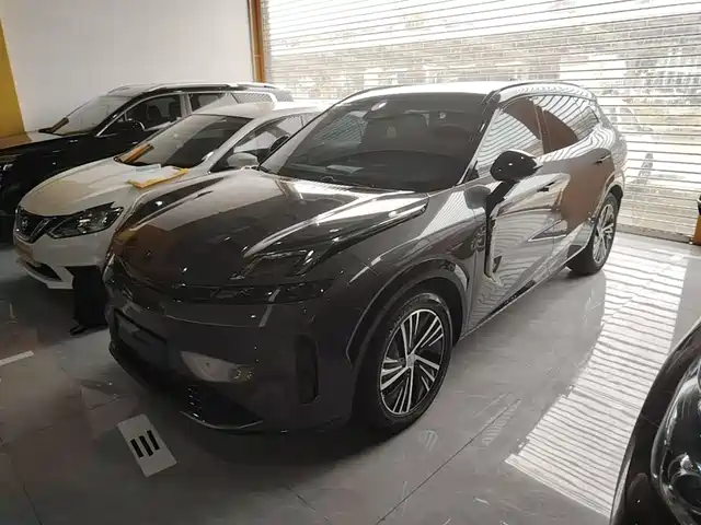 2024 Lynk & Co 08