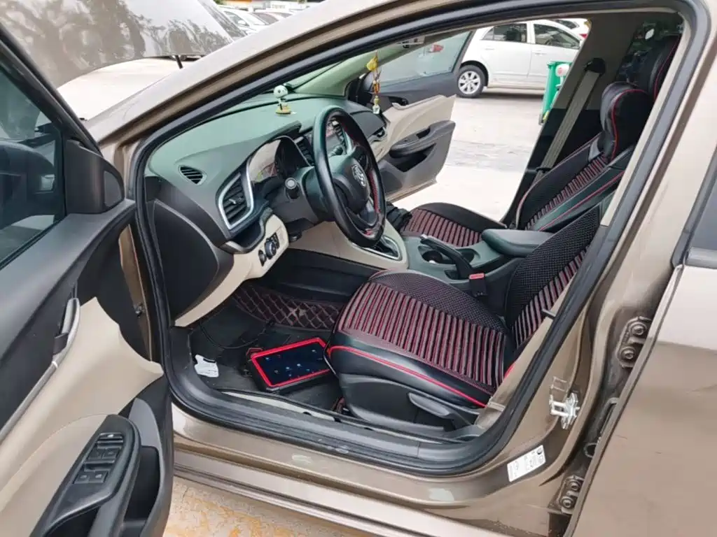 Buick Excelle — миниатюра 16