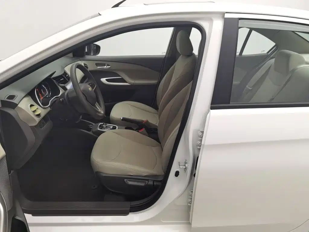 Chevrolet Sail — миниатюра 10
