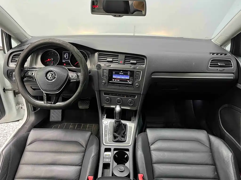 Volkswagen Golf — миниатюра 10
