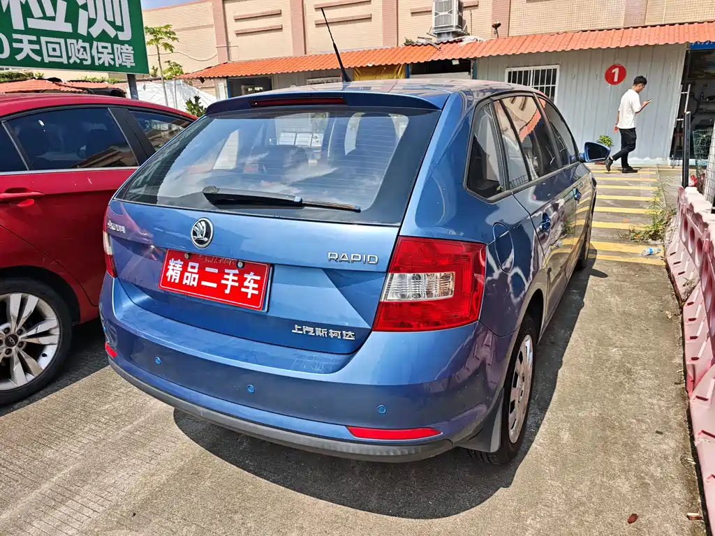 Skoda Rapid Spaceback — миниатюра 8