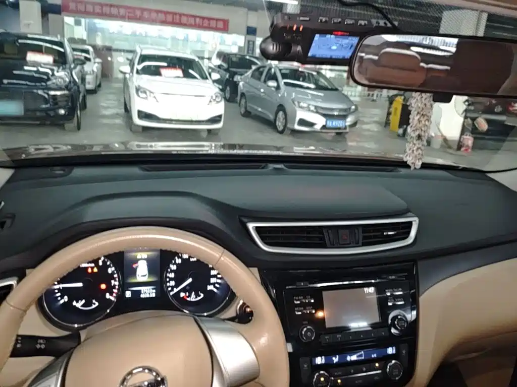 Nissan X-Trail — миниатюра 10