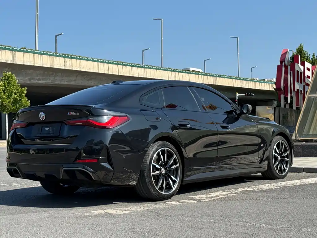 BMW BMW4 M — миниатюра 7