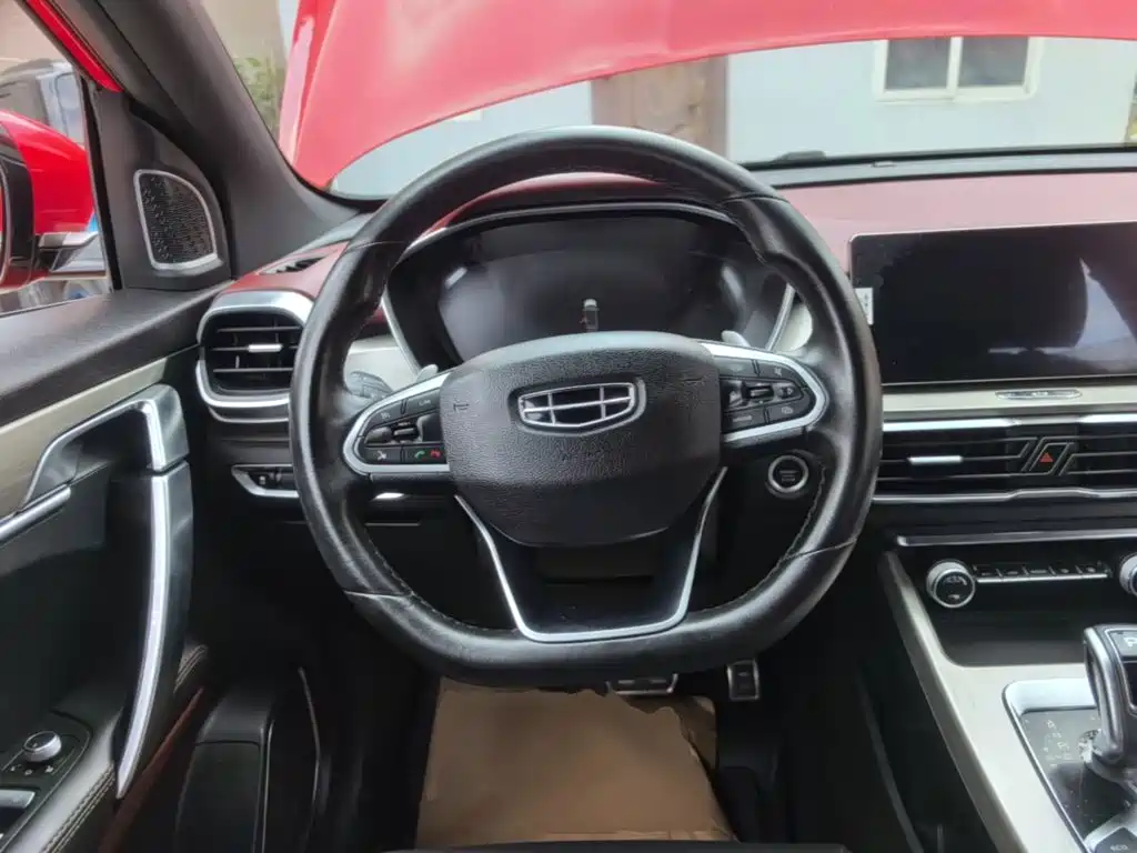 Geely Binyue — миниатюра 11
