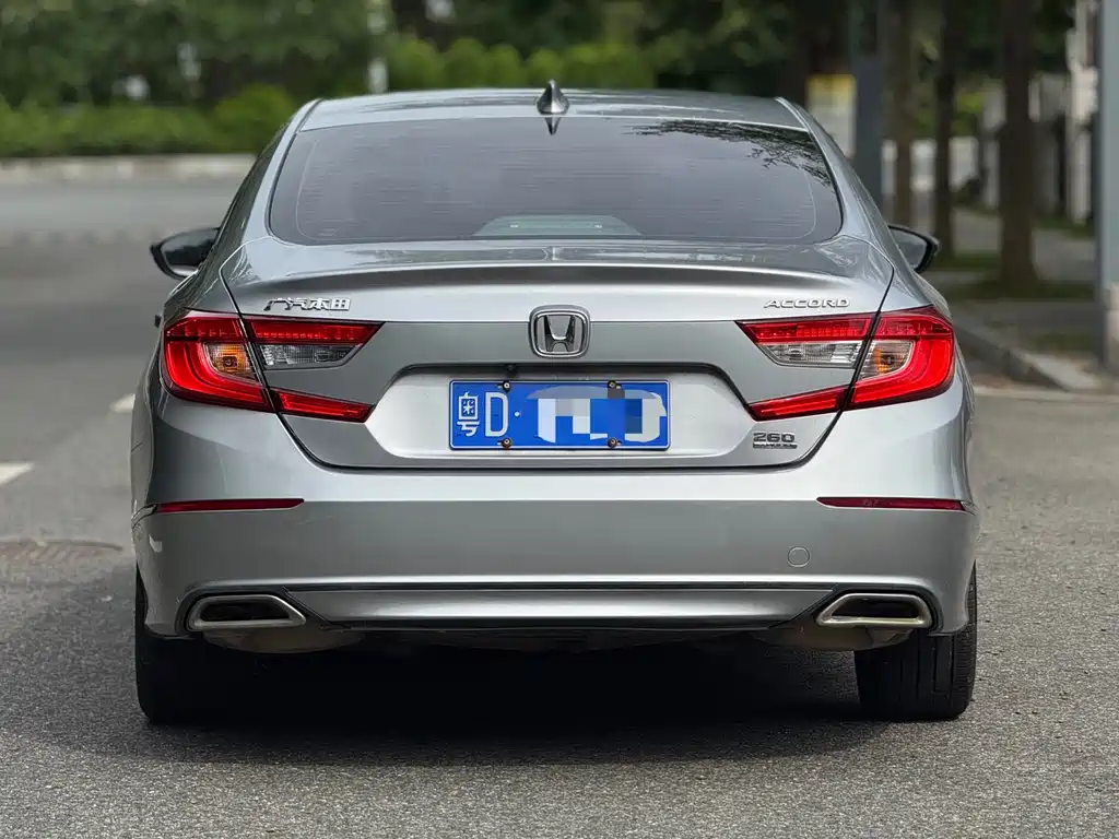 Honda Accord — миниатюра 8