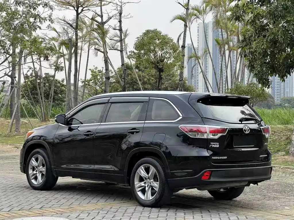 Toyota Highlander — миниатюра 5