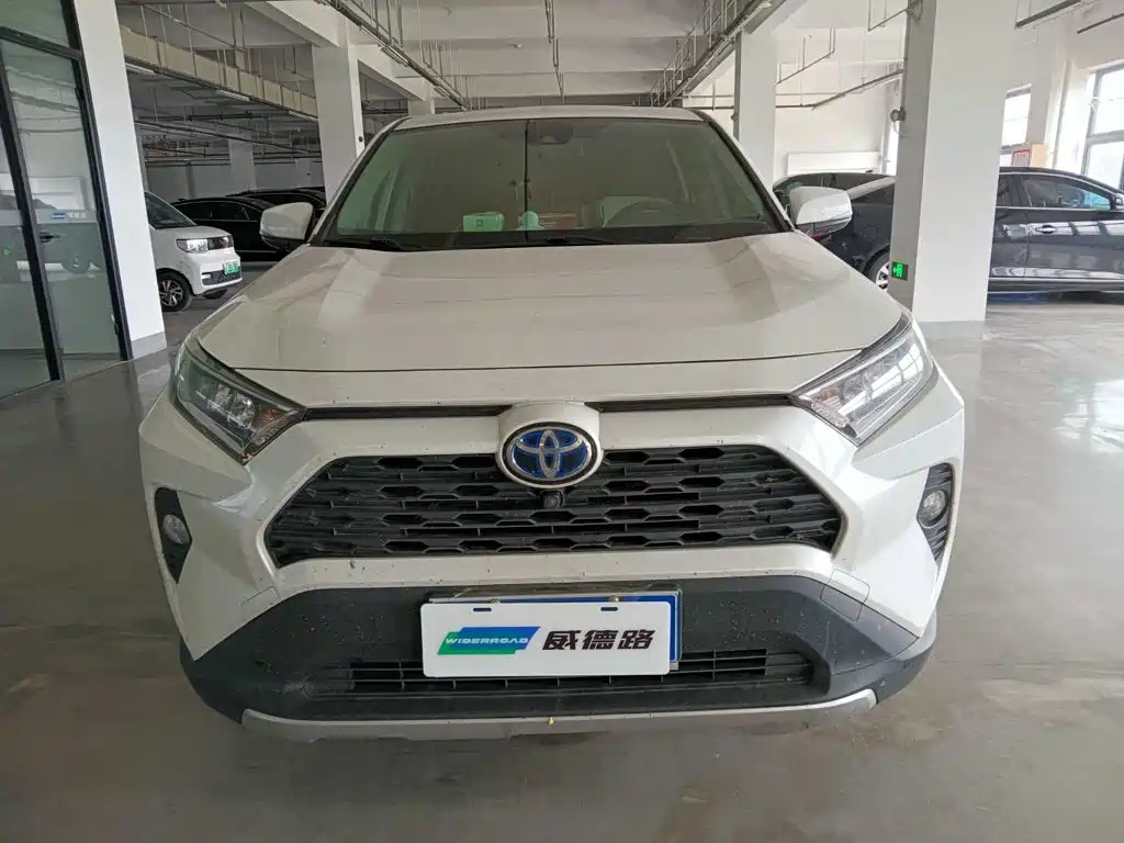 Toyota RAV4 — миниатюра 2