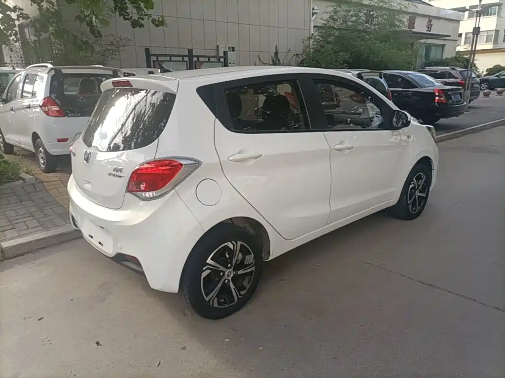 Changan Benben E-Star — миниатюра 7