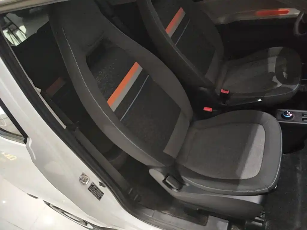 Wuling MINIEV — миниатюра 25