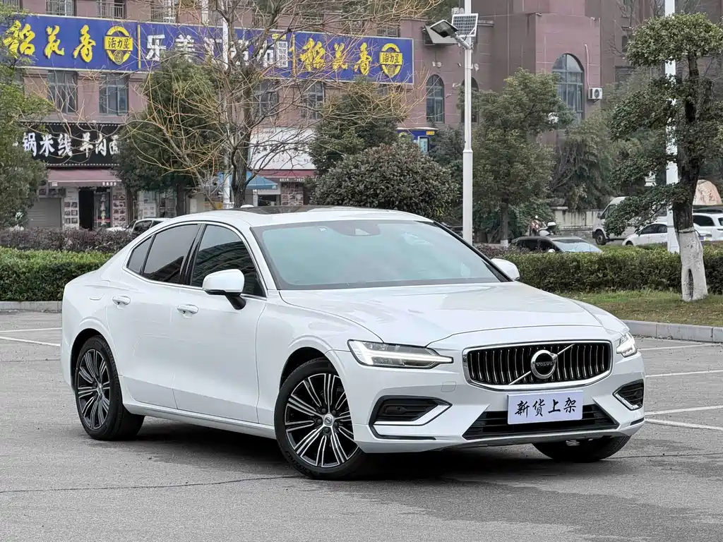 VOLVO S60