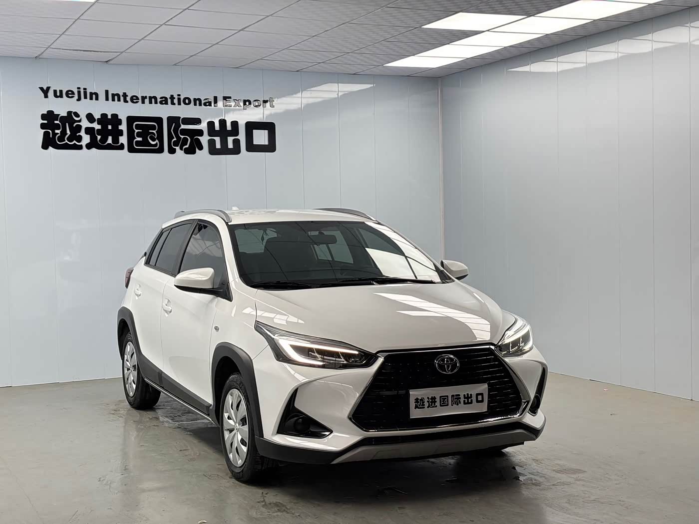 Toyota YARiS L Zhi Xuan 1.5 л 2022 г. Белый, пробег 40000 км