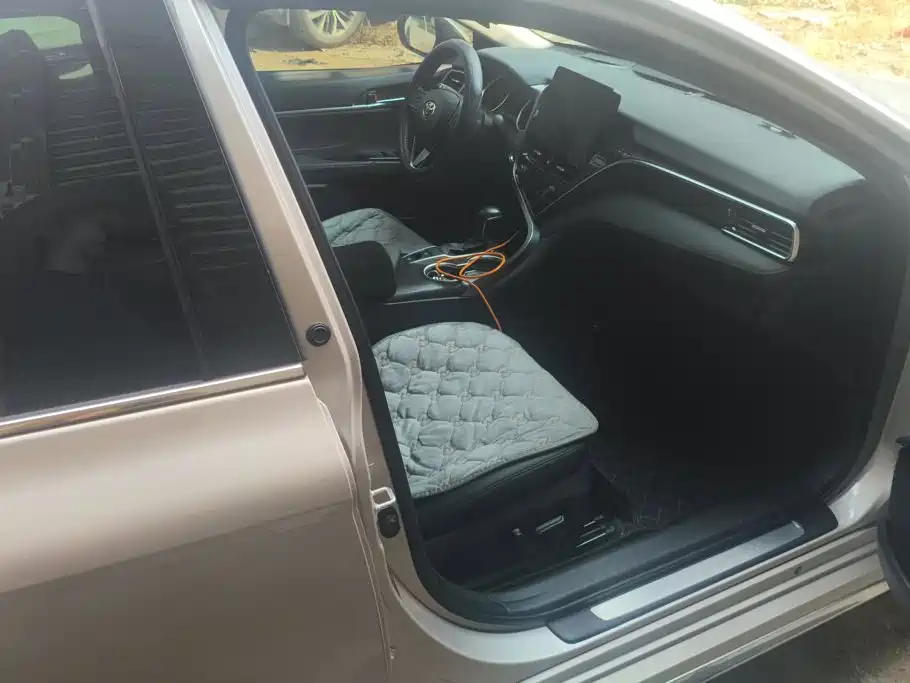 Toyota Camry — миниатюра 8