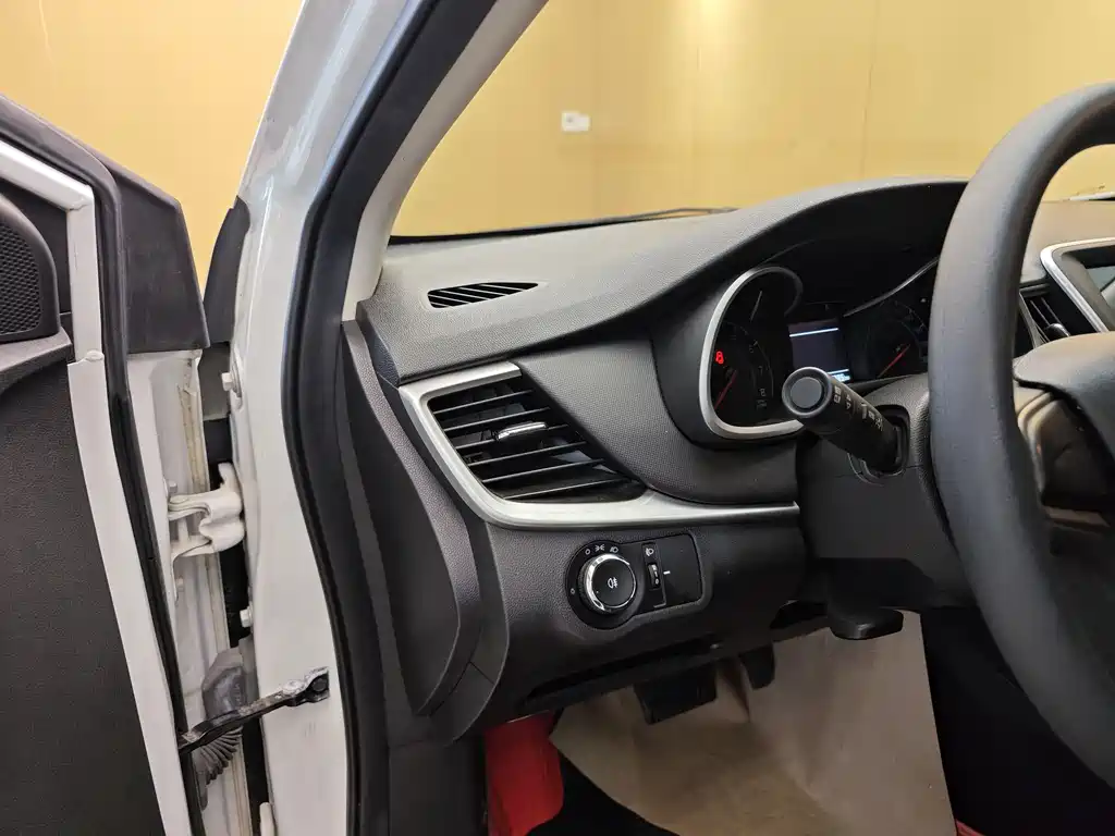 Chevrolet Cavalier 325T DCT Joy Joy Edition, фото 11