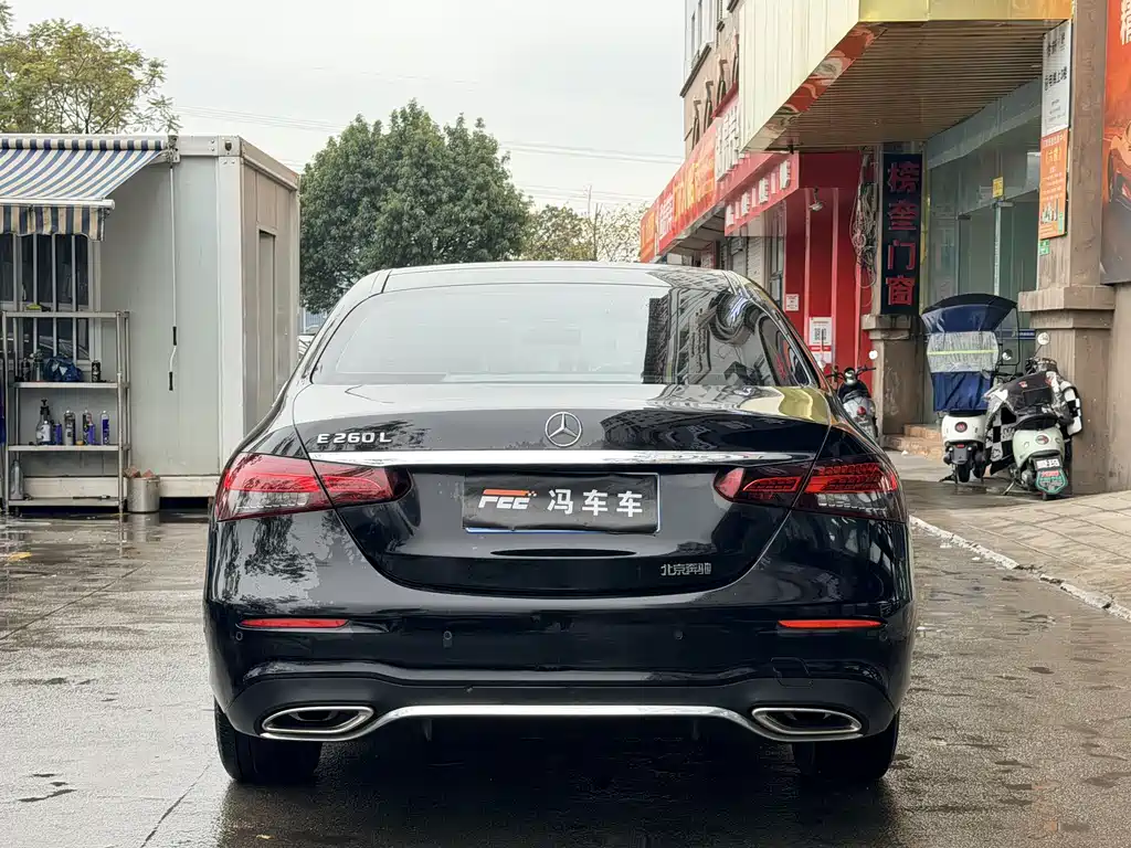 MERCEDES-BENZ E CLASS