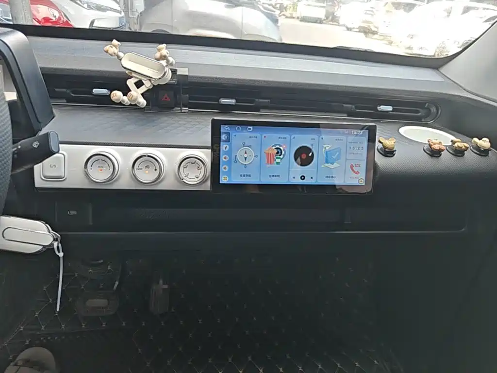 Wuling MINIEV — миниатюра 13