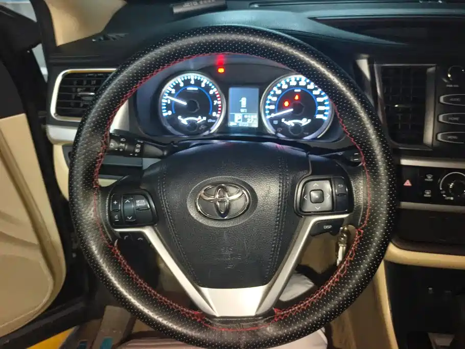 Toyota Highlander — миниатюра 15