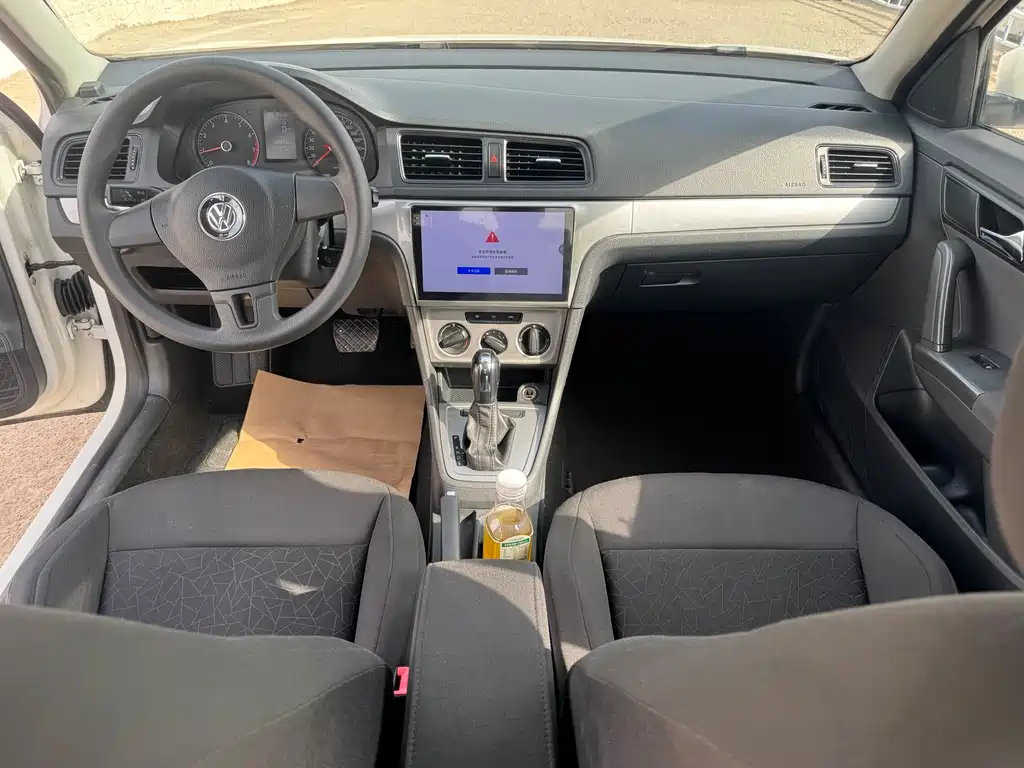 Volkswagen Lavida — миниатюра 6