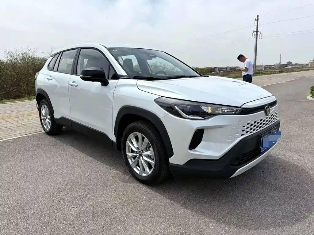 Toyota Corolla Cross — миниатюра 9