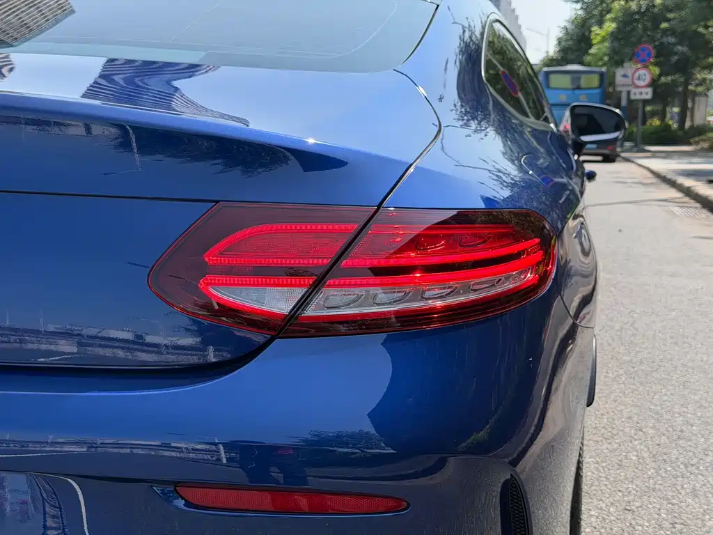 Mercedes-Benz C-Class (Import) — миниатюра 11