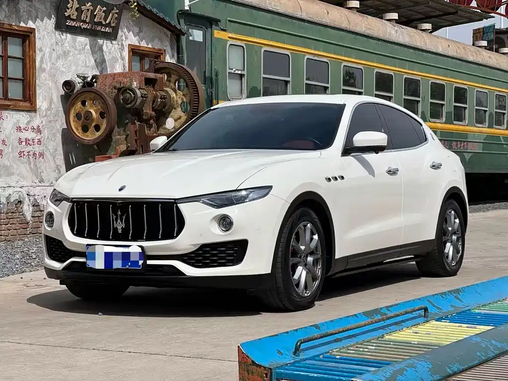 Купить Maserati Levante