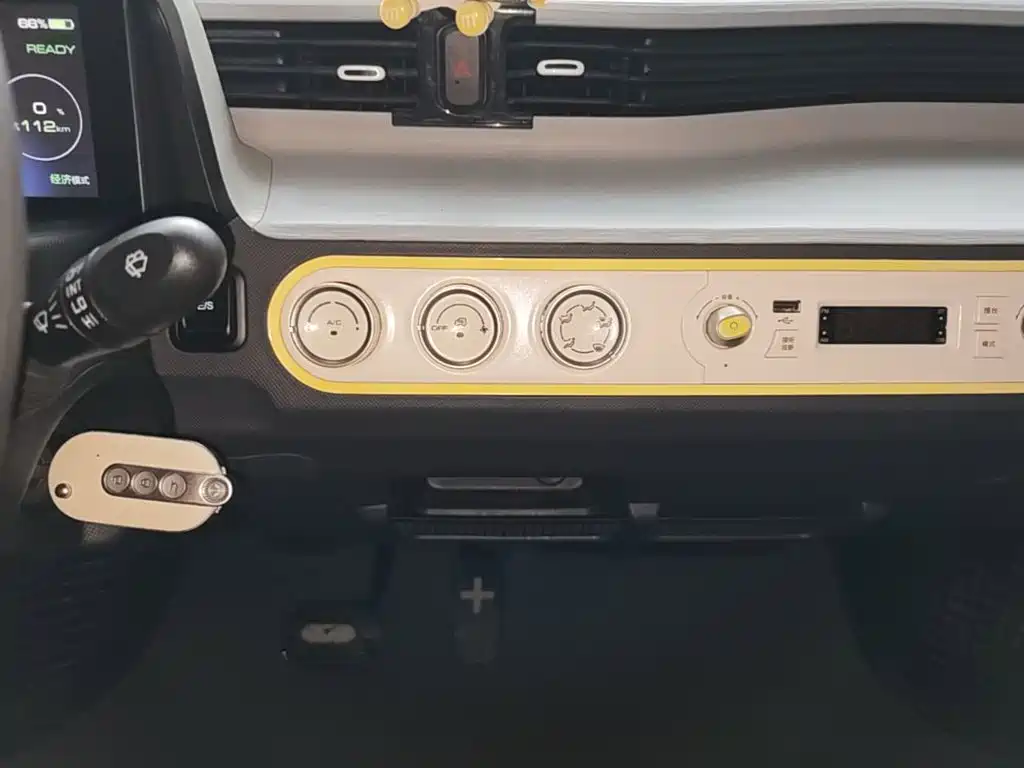 Wuling MINIEV — миниатюра 13