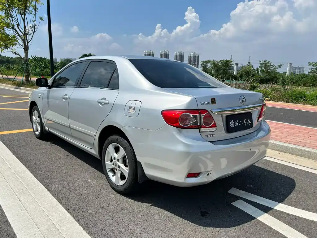 Toyota Corolla — миниатюра 4