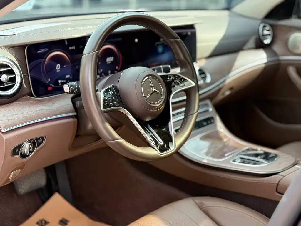 MERCEDES-BENZ E CLASS