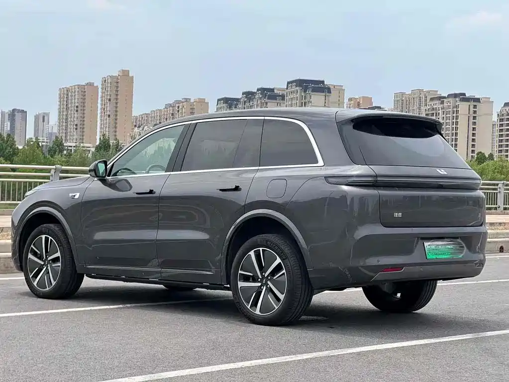 Li Auto IDEAL L8
