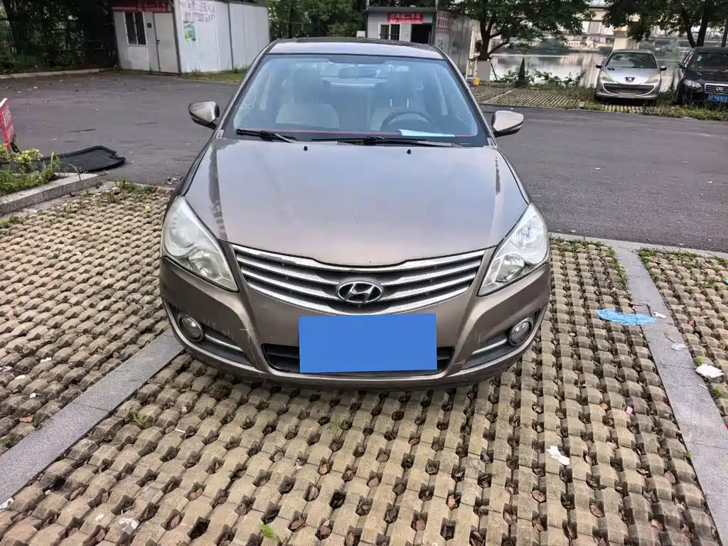 Купить Hyundai Elantra