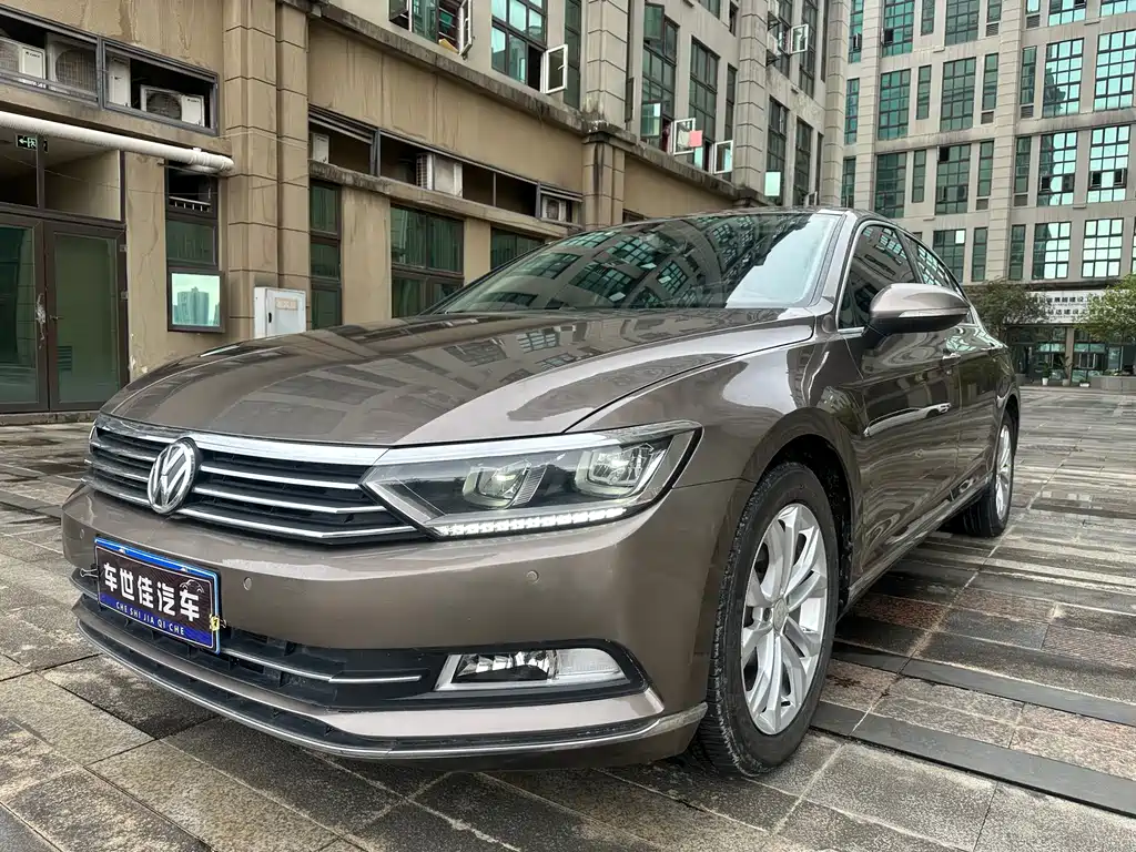 Volkswagen Magotan 2016