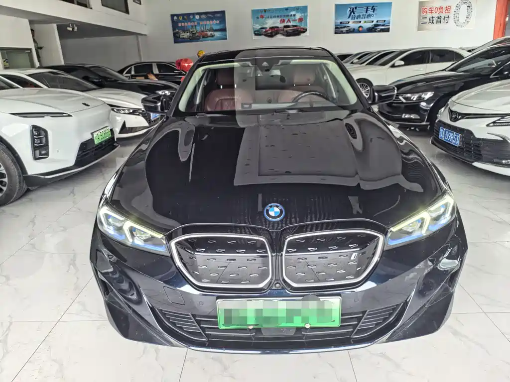 BMW i3 2023 eDrive 40 L Sport