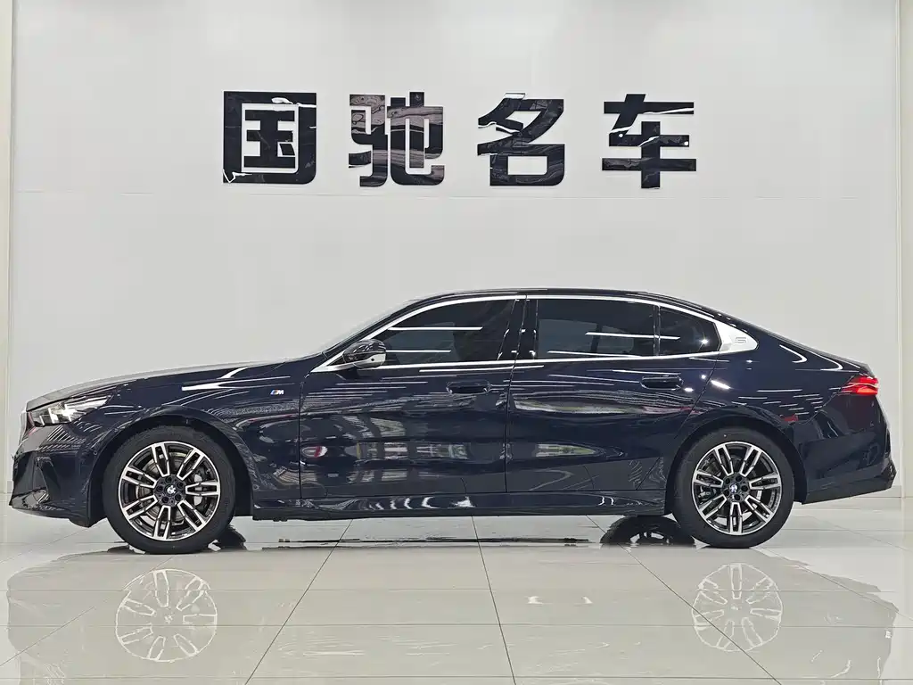 BMW 5 Series 5 2025 530Li Lead M Sport