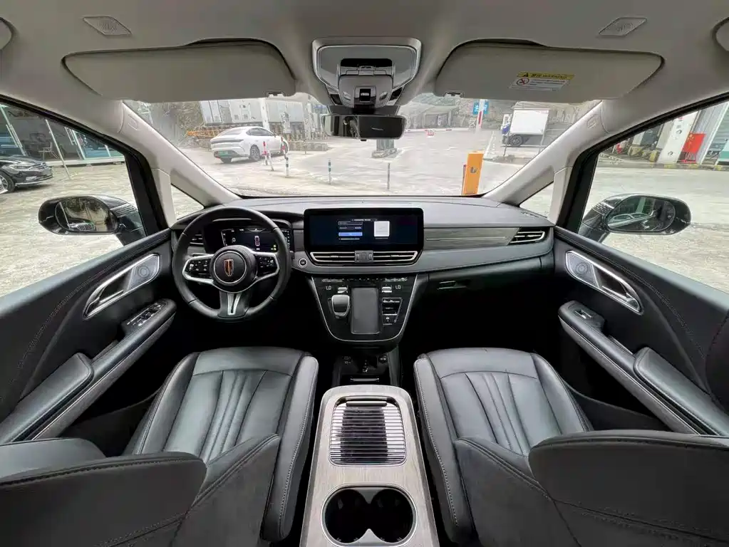 Hongqi HQ9 PHEV 2024 2.0T
