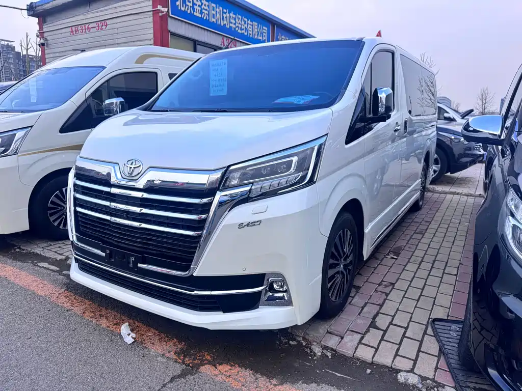 Toyota  2025