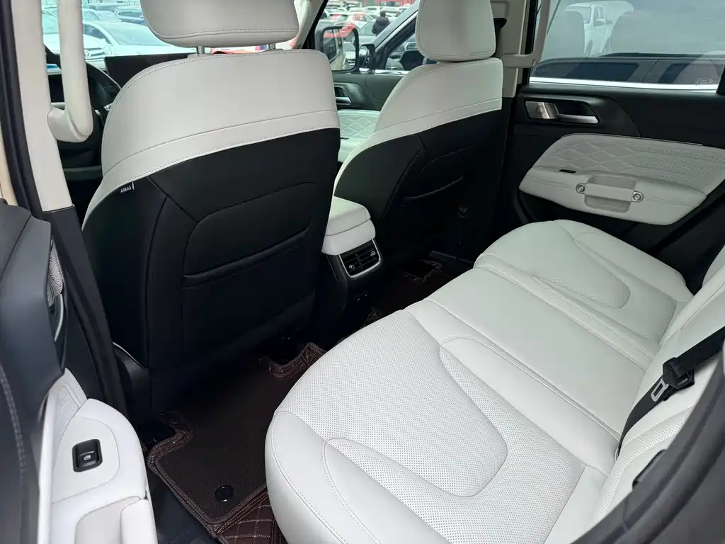 TANK TANK 300 NEW ENERGY