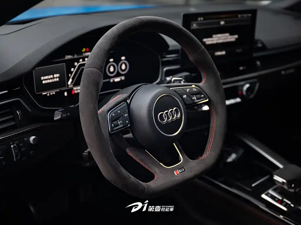AUDI RS 5