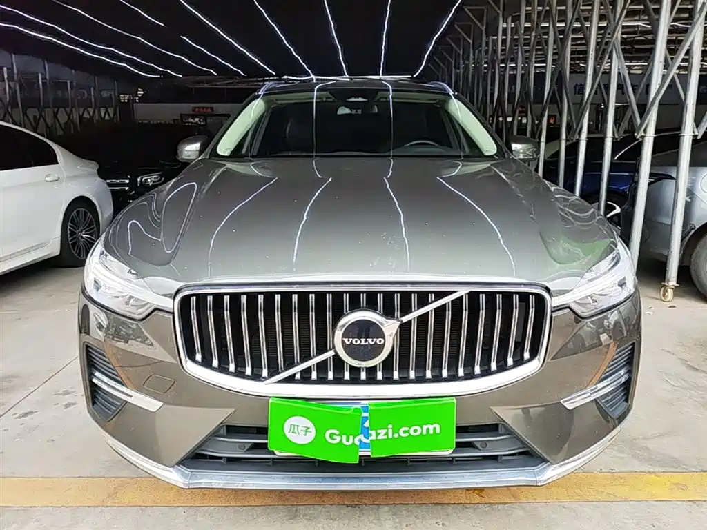 Volvo XC60 2022 B5 Luxury
