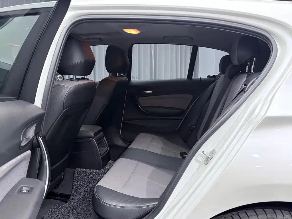 BMW 1 Series (Import) — миниатюра 13