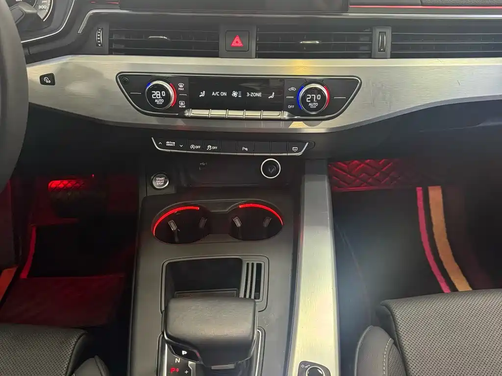 Audi A4L 2020 40 TFSI Luxury