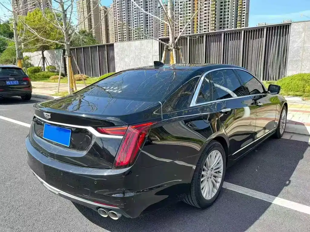 CADILLAC CT6
