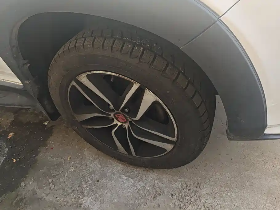 BYD Tang New Energy — миниатюра 6