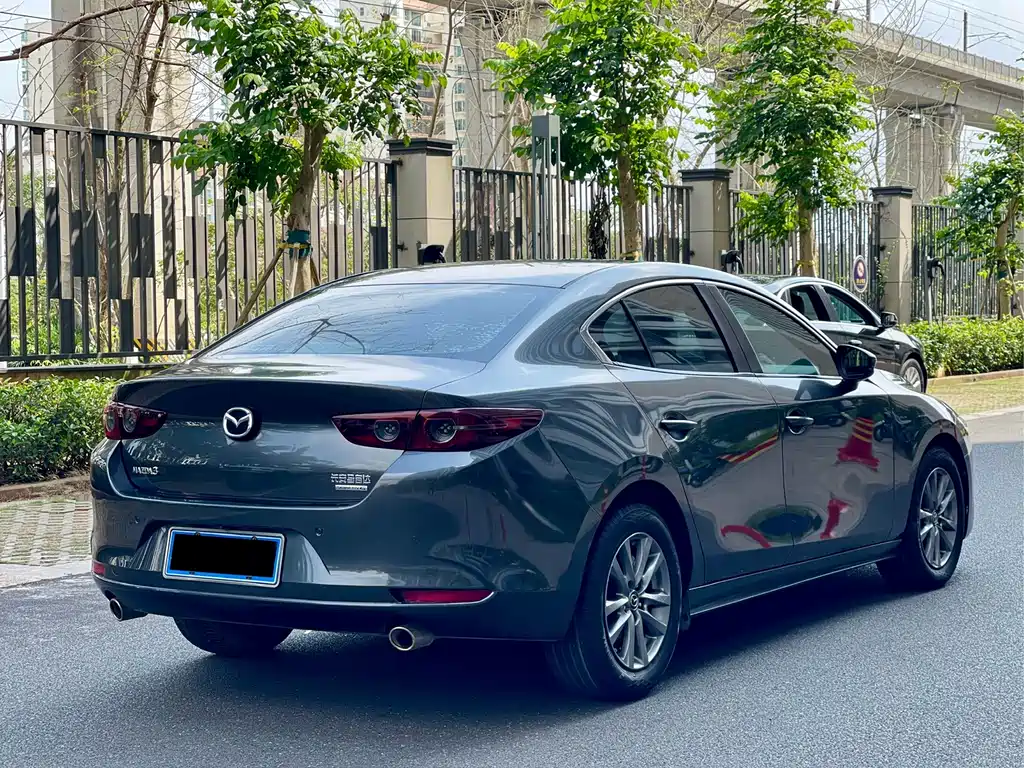 MAZDA 3 ANGKESAILA