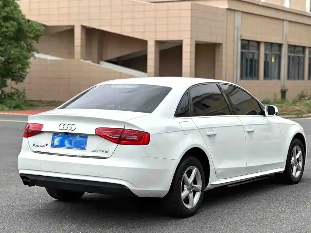 Audi A4L — миниатюра 4