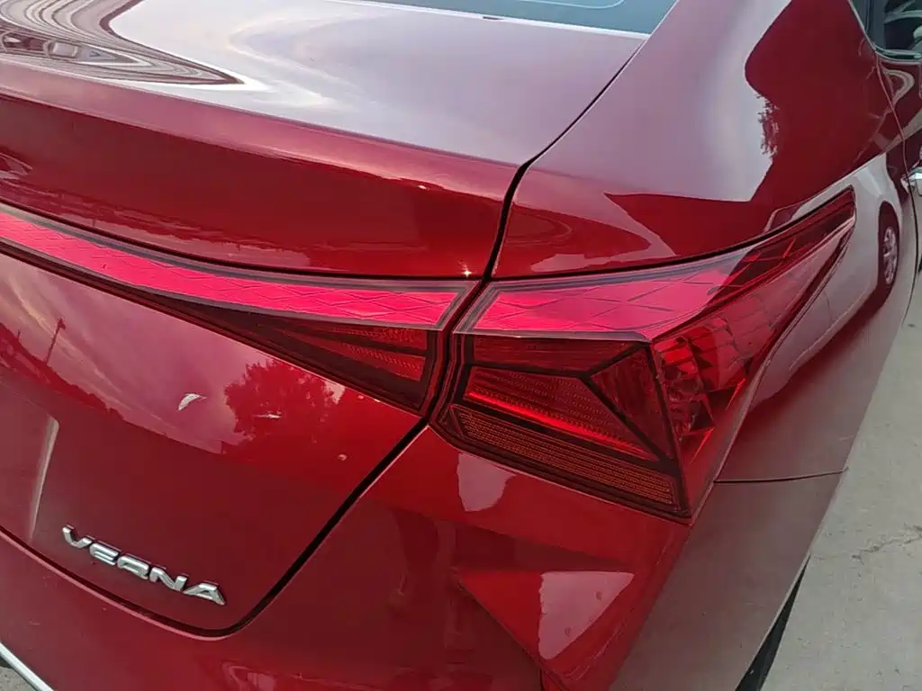Hyundai Verna — миниатюра 8
