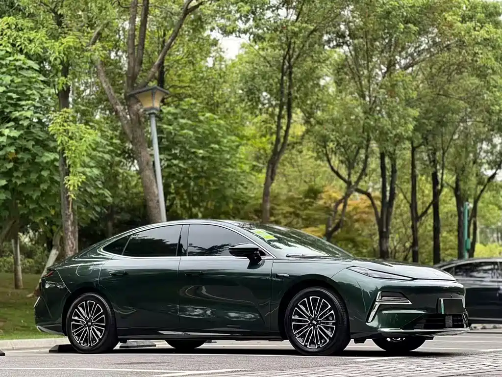 GEELY GALAXY GALAXY SPARKLE 8