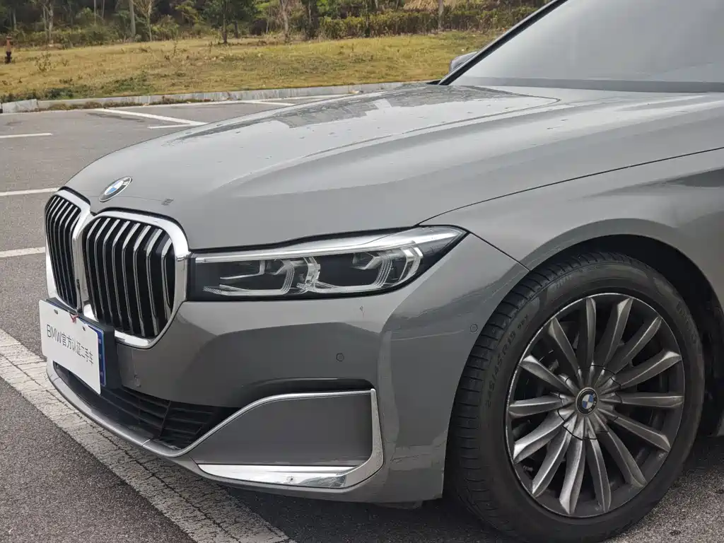 BMW 7 SERIES