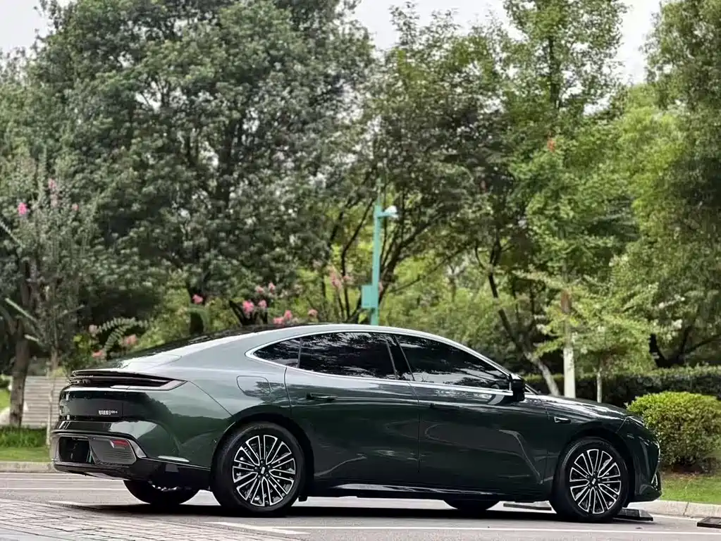 GEELY GALAXY GALAXY SPARKLE 8