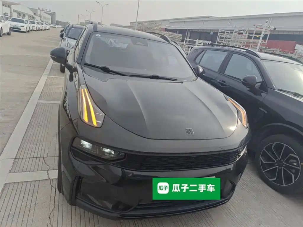 Lynk & Co 01 - фото 3