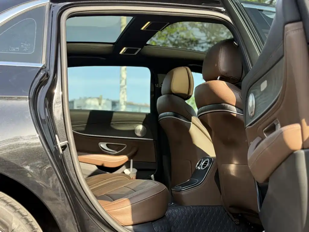 MERCEDES-BENZ E CLASS