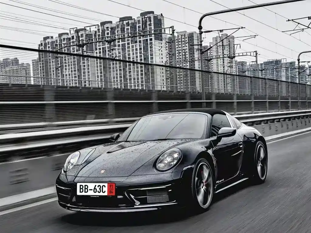 Porsche 911 2023